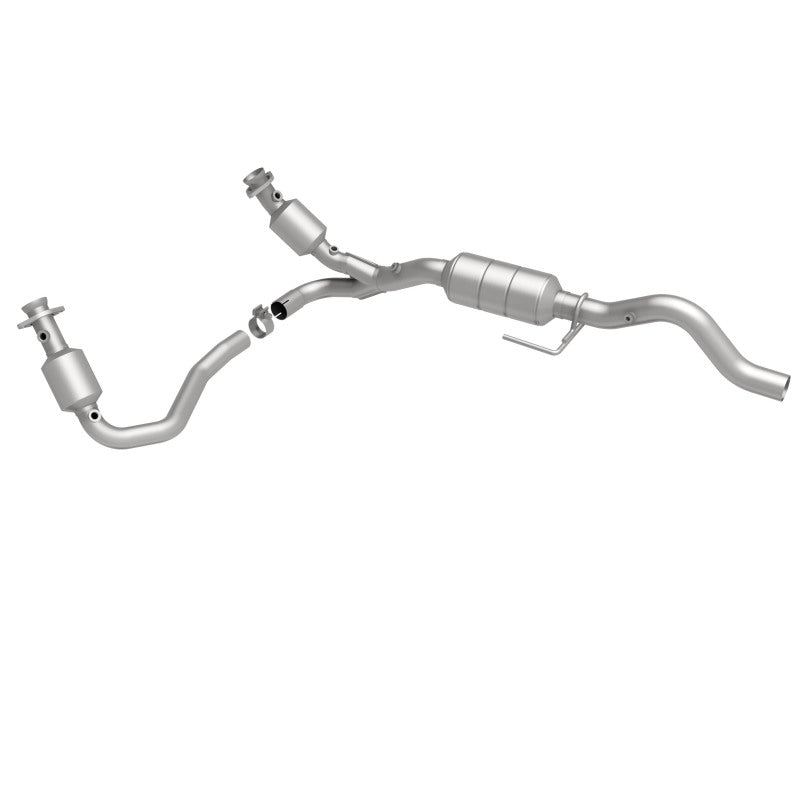 MagnaFlow Dodge Durango OEM Grade Federal / EPA Compliant Direct-Fit Catalytic Converter 51351 360 Degree Image Set