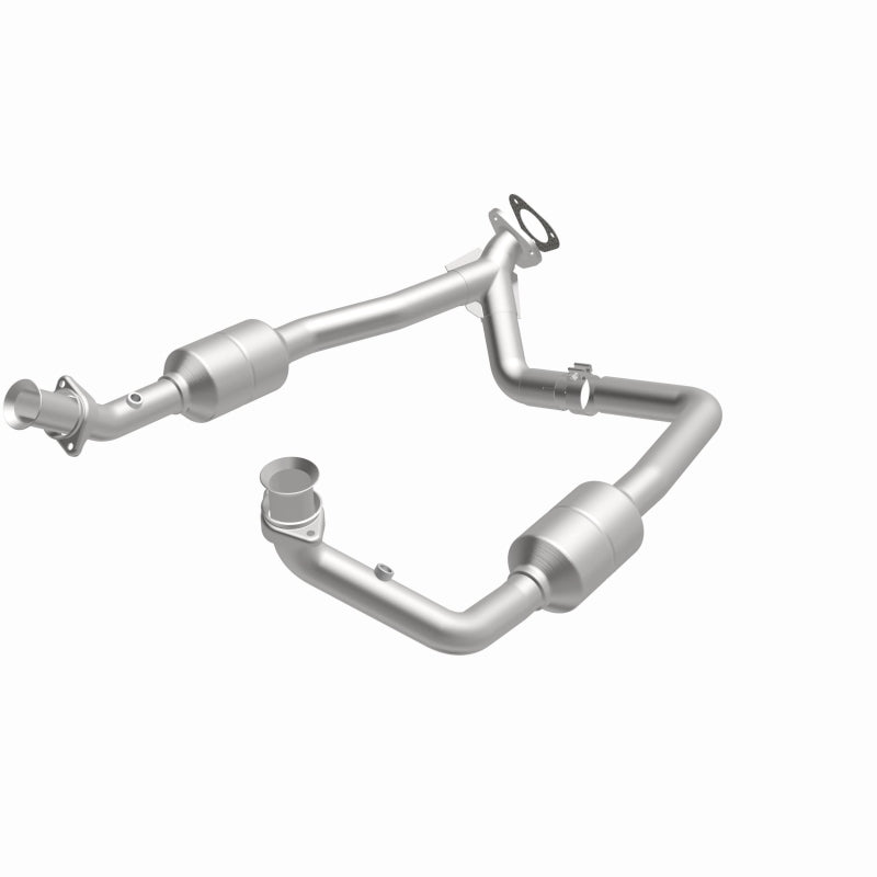 Magnaflow 2003 Ford E-350 Super Duty 5.4L Direct Fit Converter 4583378 4583378 360 Degree Image Set