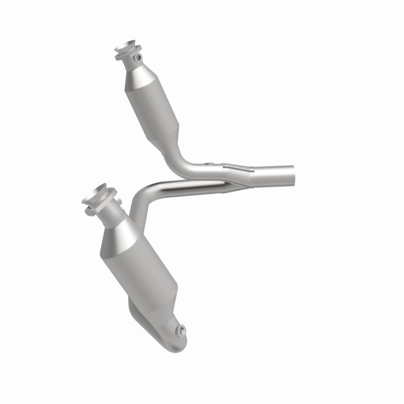 Magnaflow 2004 Dodge Dakota 3.7L Direct Fit Catalytic Converter 4651657 4651657 360 Degree Image Set