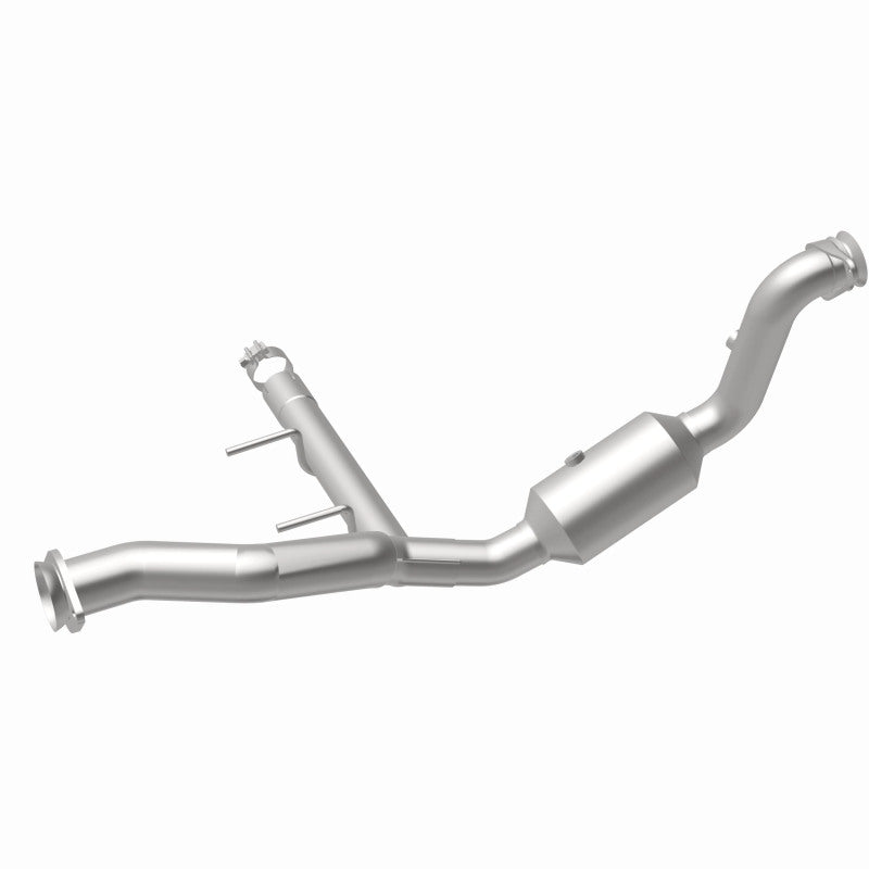 MagnaFlow Ford F-150 OEM Grade Federal / EPA Compliant Direct-Fit Catalytic Converter 21-471 360 Degree Image Set