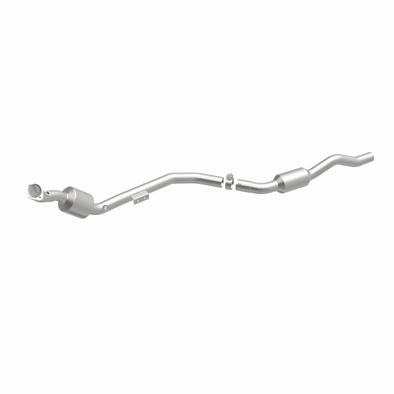 MagnaFlow Mercedes-Benz E350 OEM Grade Federal / EPA Compliant Direct-Fit Catalytic Converter 51645 360 Degree Image Set