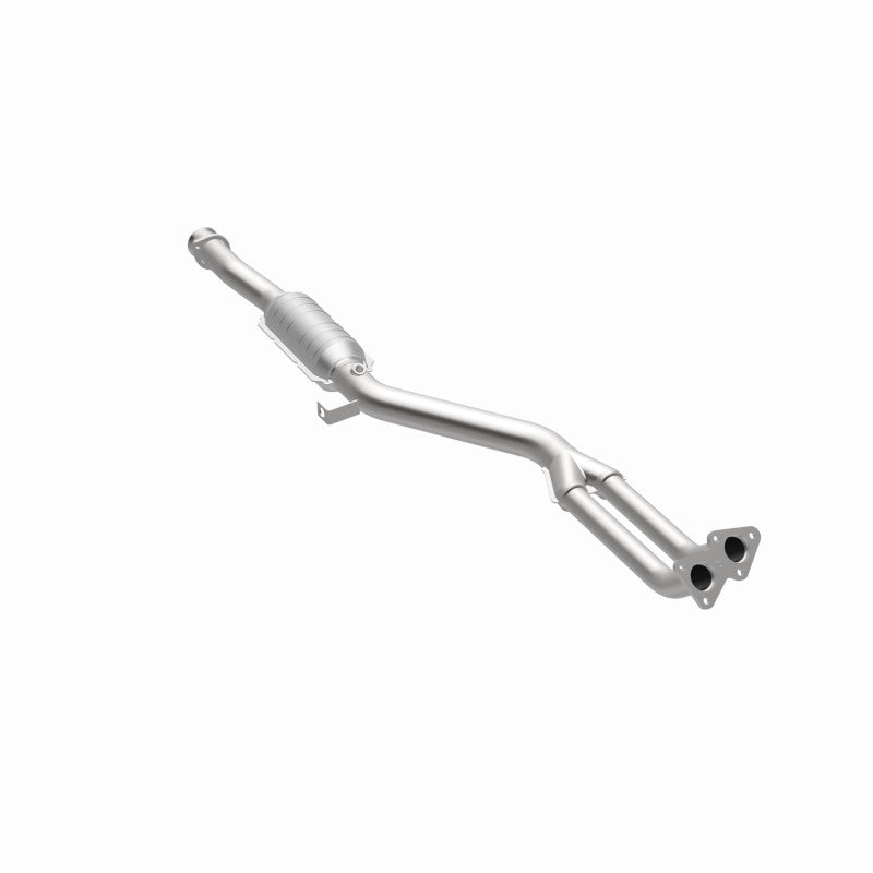 MagnaFlow BMW Standard Grade Federal / EPA Compliant Direct-Fit Catalytic Converter 93684 360 Degree Image Set
