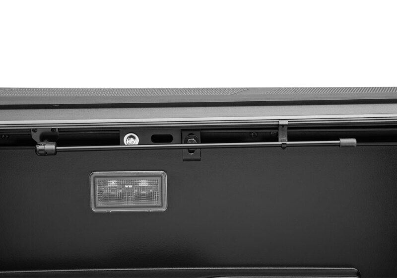 BAK Flip G2 16-19 Toyota Tacoma 6' Bed 226427 Photo - Close Up