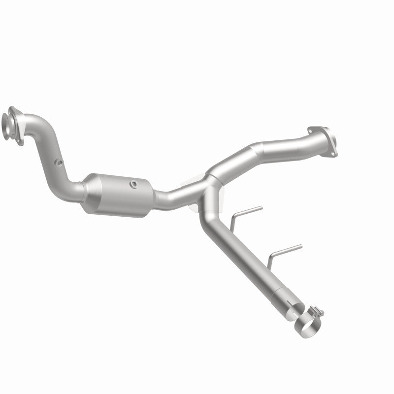 MagnaFlow Ford F-150 OEM Grade Federal / EPA Compliant Direct-Fit Catalytic Converter 21-471 360 Degree Image Set