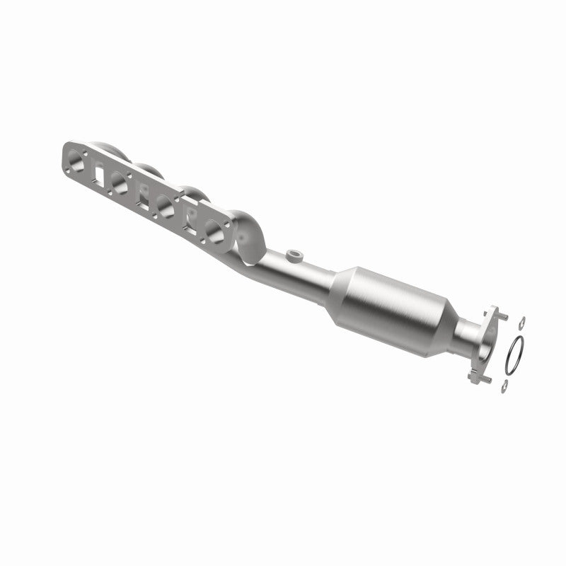 MagnaFlow Infiniti OEM Grade Federal / EPA Compliant Manifold Catalytic Converter 22-036 360 Degree Image Set