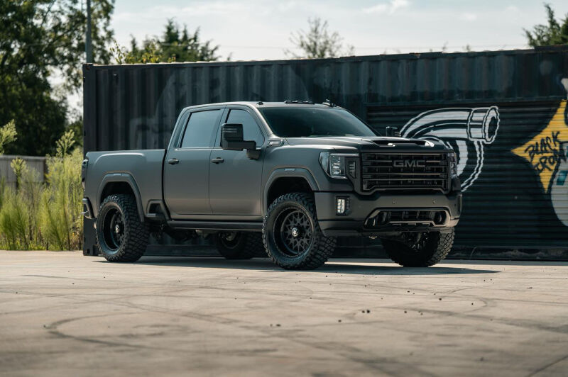 Cognito 20-24 Chevy Silv/Sierra 2500/3500HD 2/4WD 3in Perf Ball Joint Lvl Lift Kit w/ Fox PS 2.0 IFP 110-P0883 110-P0883 Photo - lifestyle view