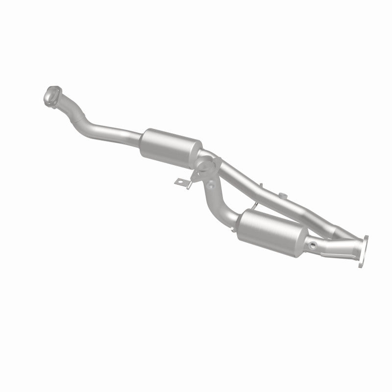 MagnaFlow Ford Windstar California Grade CARB Compliant Direct-Fit Catalytic Converter 3391381 360 Degree Image Set