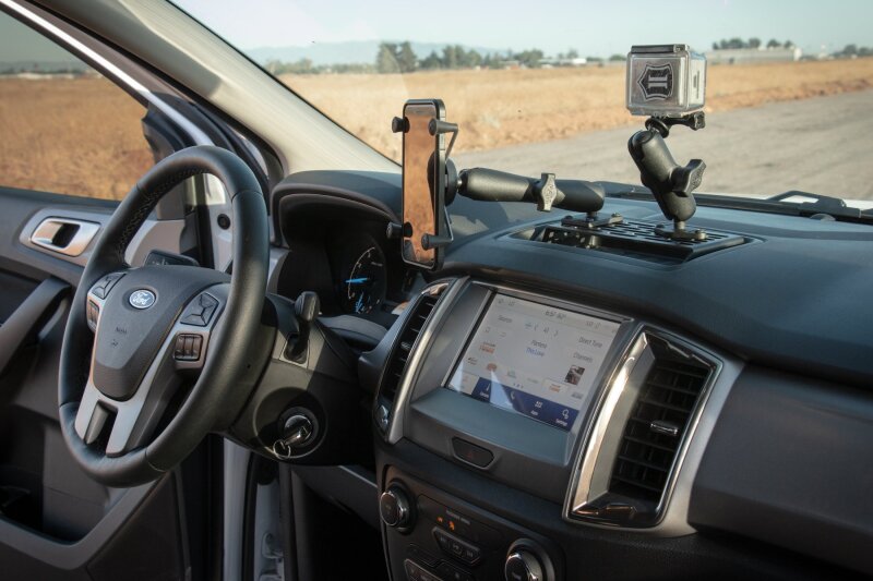 BuiltRight Industries 2019+ Ford Ranger / Dash Mount 104024 104024 Photo - lifestyle view