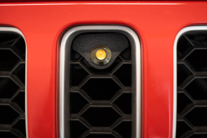 DV8 Offroad 2018+ Jeep JL Grill Amber Marker Lights GRJL-02 GRJL-02 Photo - Mounted