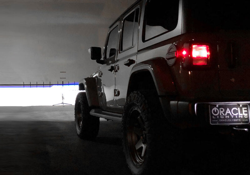 ORACLE Lighting Oracle Jeep JL/Gladiator JT Oculus Switchback Bi-LED Projector Headlights - Amber/White Switchback 5839-023 5839-023 Photo - lifestyle view