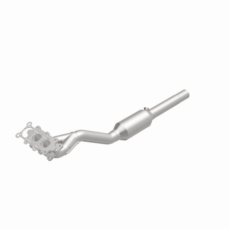 MagnaFlow Volkswagen OEM Grade Federal / EPA Compliant Direct-Fit Catalytic Converter 51393 360 Degree Image Set
