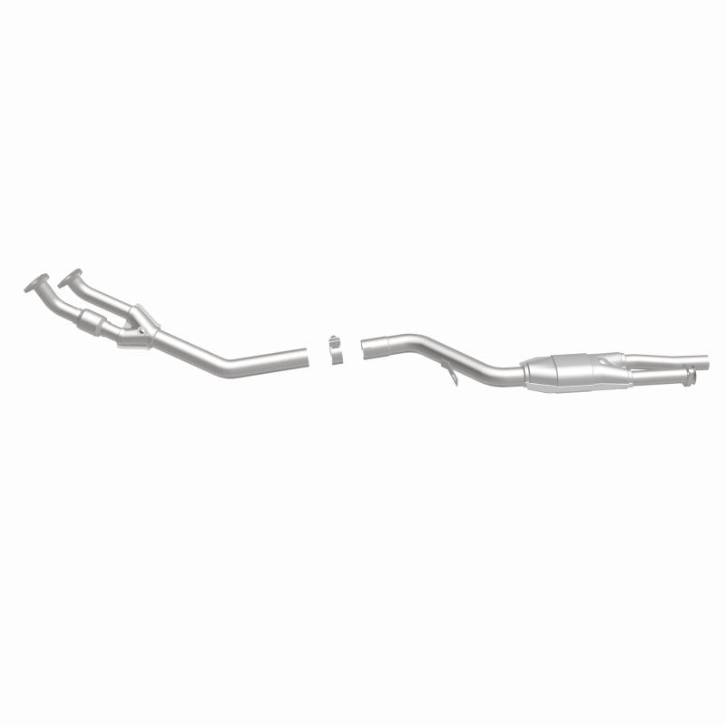 MagnaFlow BMW 525i Standard Grade Federal / EPA Compliant Direct-Fit Catalytic Converter 23807 360 Degree Image Set