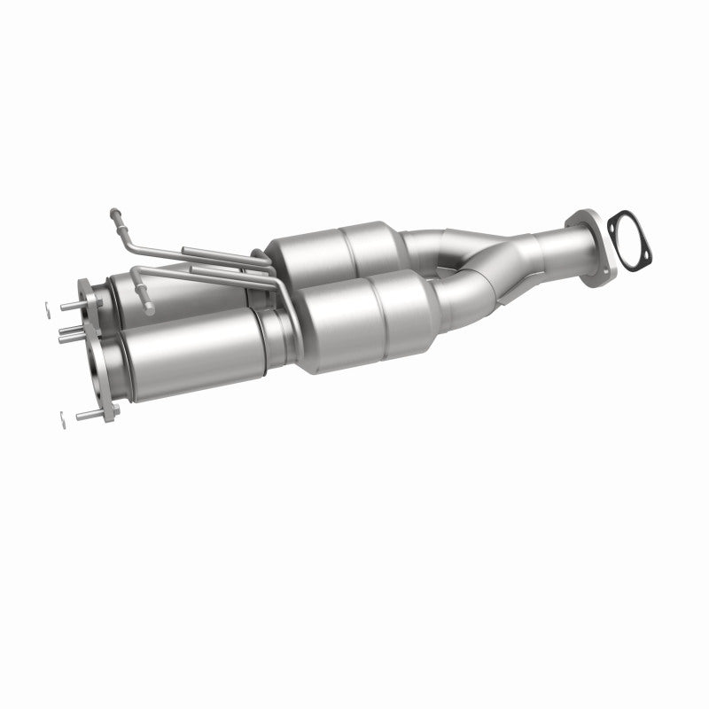 MagnaFlow Volvo XC90 OEM Grade Federal / EPA Compliant Direct-Fit Catalytic Converter 51850 360 Degree Image Set