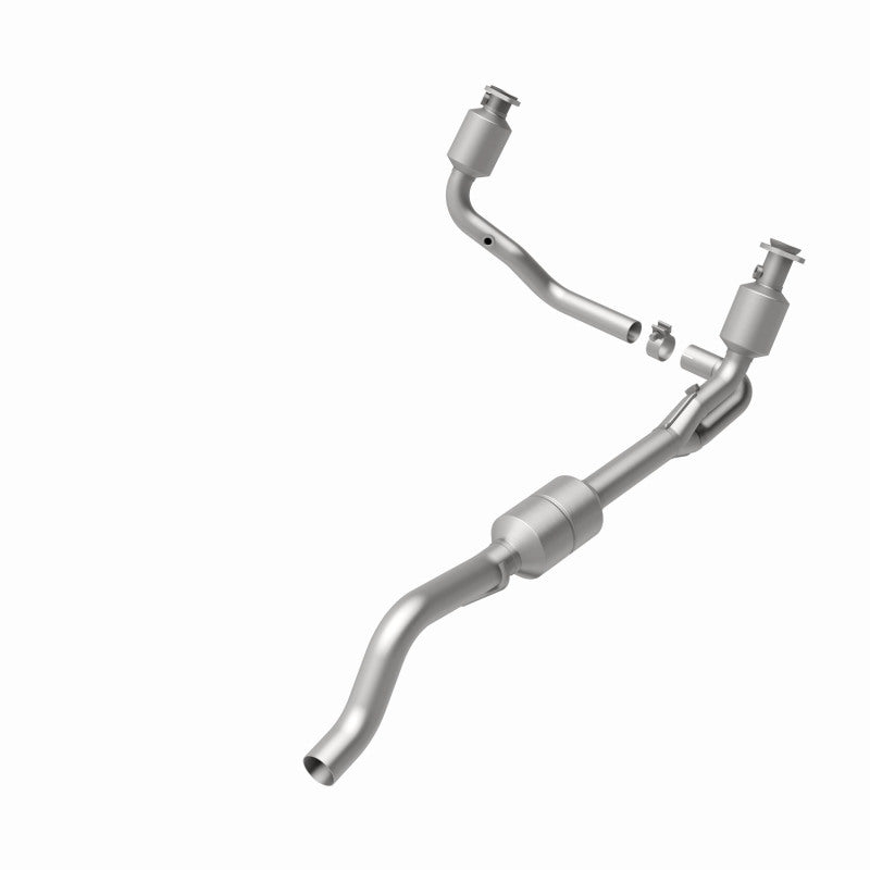 MagnaFlow Dodge Durango OEM Grade Federal / EPA Compliant Direct-Fit Catalytic Converter 51338 360 Degree Image Set