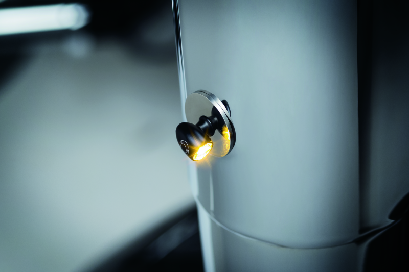 Kuryakyn Kellerman Atto Amber Satin Blk 2535 2535 User 1