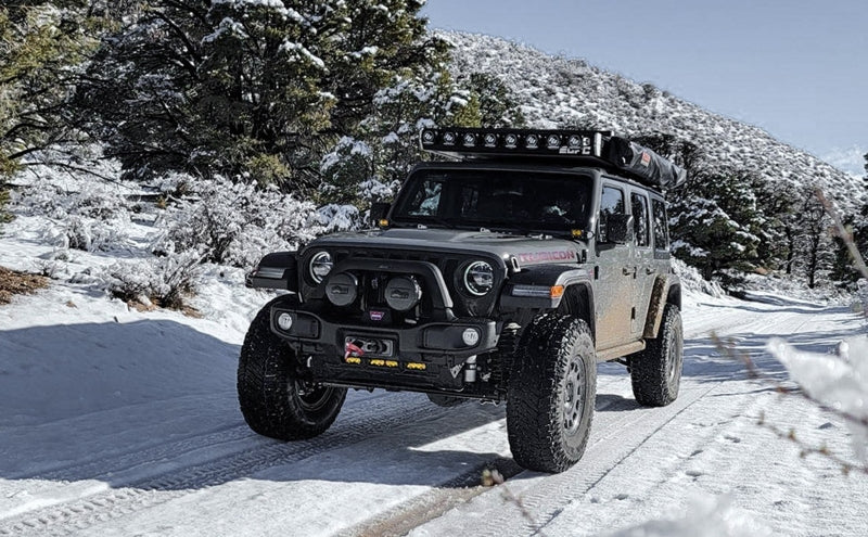 Magnaflow 18-23 Jeep Wrangler JL 2.0L/3.6L Overland Series Axle-Back Exhaust 19620 19620 Photo - Mounted