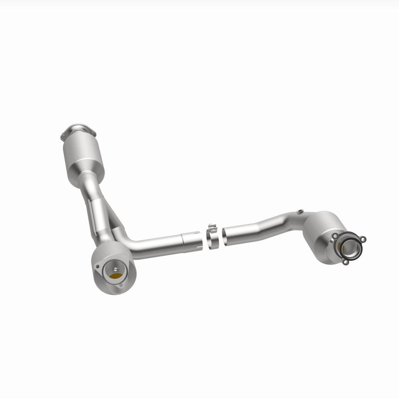 Magnaflow 2021 Chevrolet Express 2500 4.3L Underbody Direct-Fit Catalytic Converter 280429 280429 360 Degree Image Set