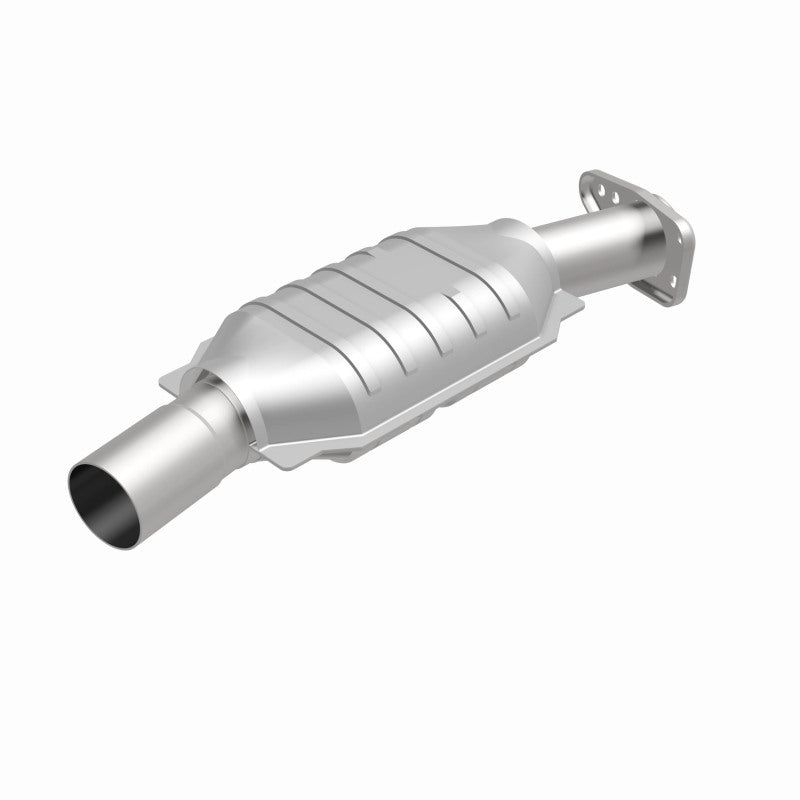 MagnaFlow Standard Grade Federal / EPA Compliant Direct-Fit Catalytic Converter 93431 360 Degree Image Set