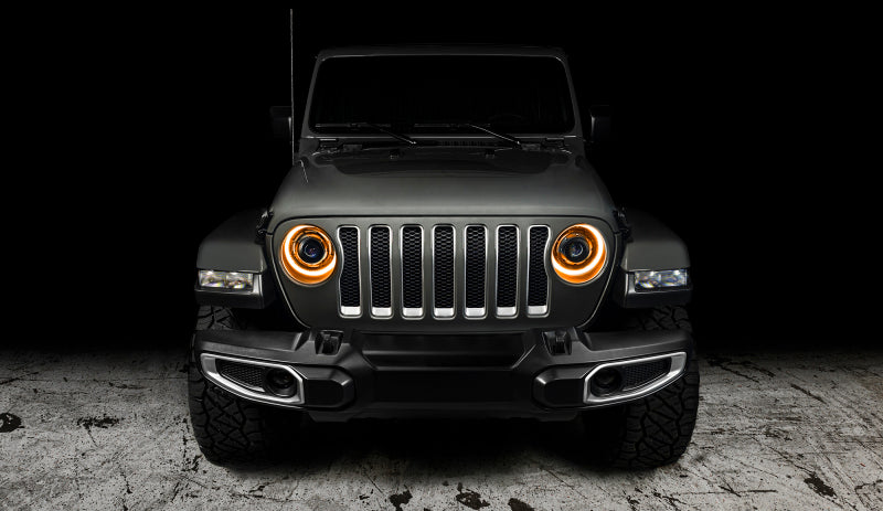 ORACLE Lighting Oracle Jeep JL/Gladiator JT Oculus Switchback Bi-LED Projector Headlights - Amber/White Switchback 5839-023 5839-023 Photo - lifestyle view