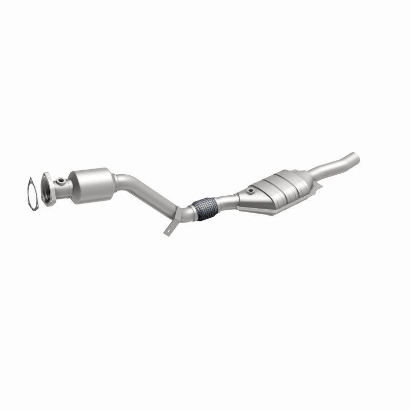 MagnaFlow OEM Grade Federal / EPA Compliant Direct-Fit Catalytic Converter 51589 360 Degree Image Set