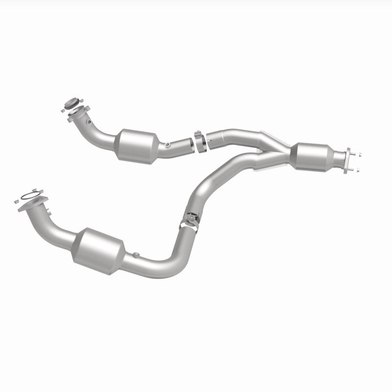 Magnaflow 12-20 Chevrolet Express 4500 Underbody 6.0L Direct Fit Catalytic Converter 280505 280505 360 Degree Image Set