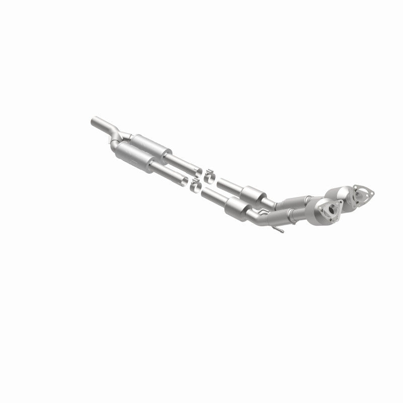 MagnaFlow Volkswagen Passat OEM Grade Federal / EPA Compliant Direct-Fit Catalytic Converter 52938 360 Degree Image Set