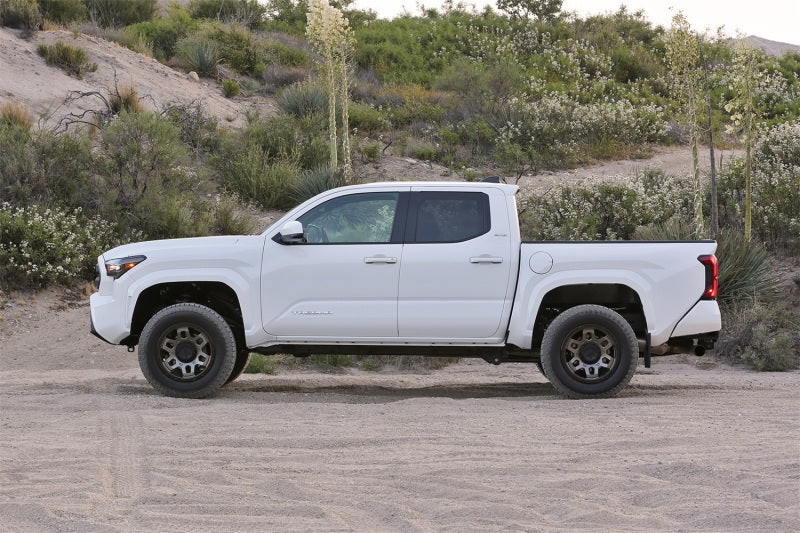 Fabtech 2024 Toyota Tacoma 4WD (w/o AVS) 1.5in Leveling Kit FTL5607 FTL5607 Photo - Mounted