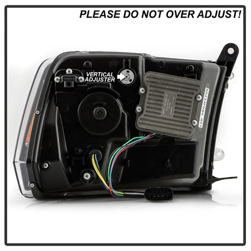 SPYDER 13-18 Dodge RAM 1500 / 13-19 RAM 2500/3500 Projector Headlights 5088673 5088673 Photo - Unmounted