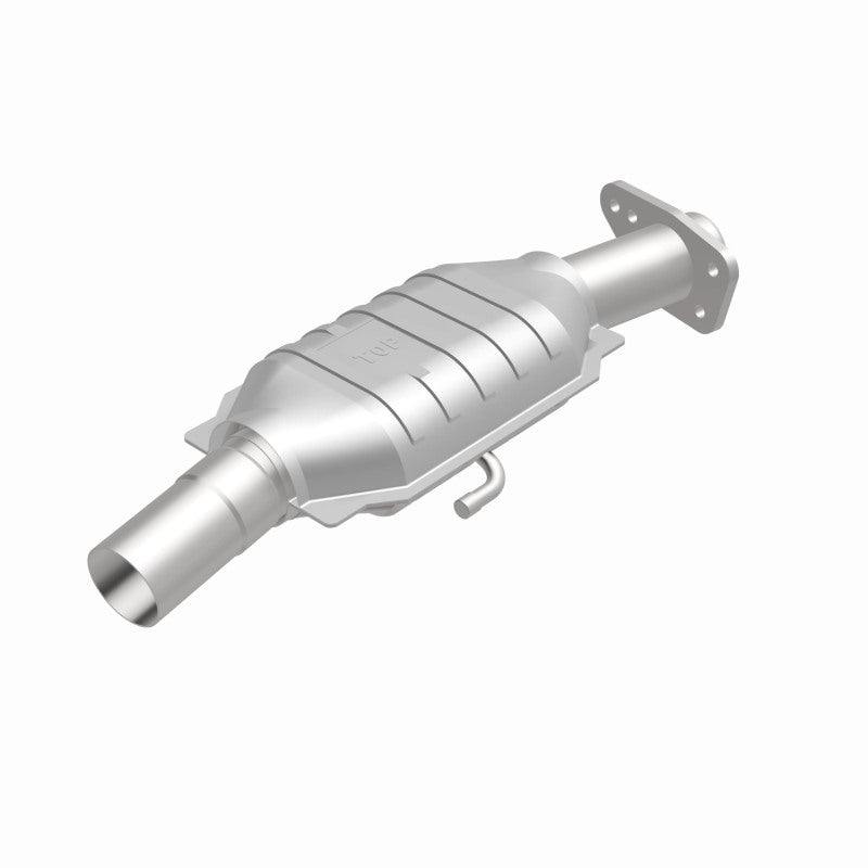 MagnaFlow California Grade CARB Compliant Direct-Fit Catalytic Converter 3322418 360 Degree Image Set