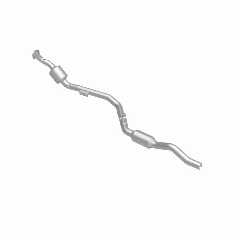 MagnaFlow Mercedes-Benz E350 OEM Grade Federal / EPA Compliant Direct-Fit Catalytic Converter 51645 360 Degree Image Set