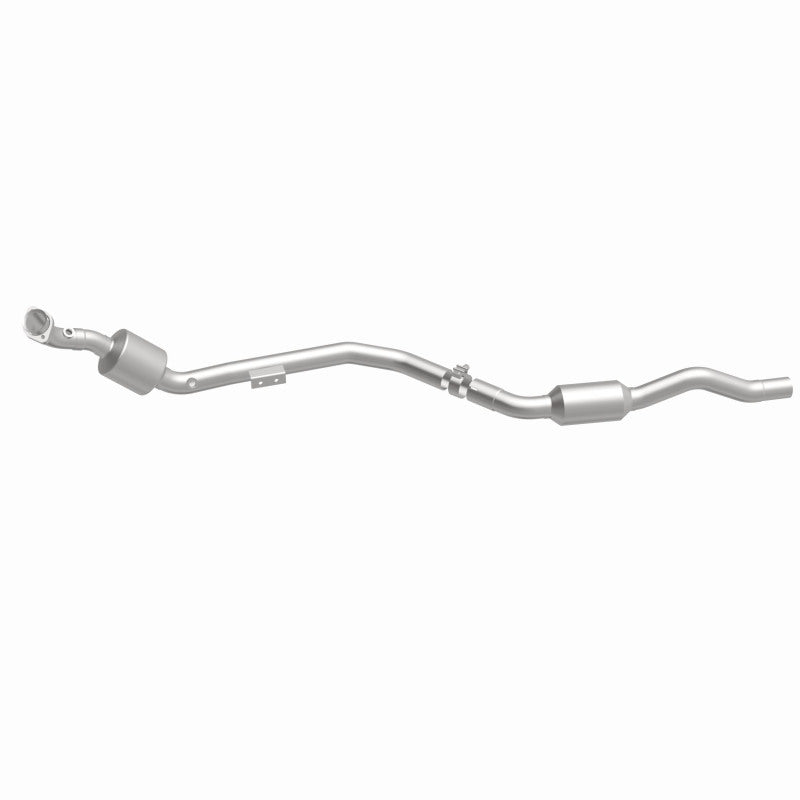 MagnaFlow Mercedes-Benz E350 OEM Grade Federal / EPA Compliant Direct-Fit Catalytic Converter 51645 360 Degree Image Set