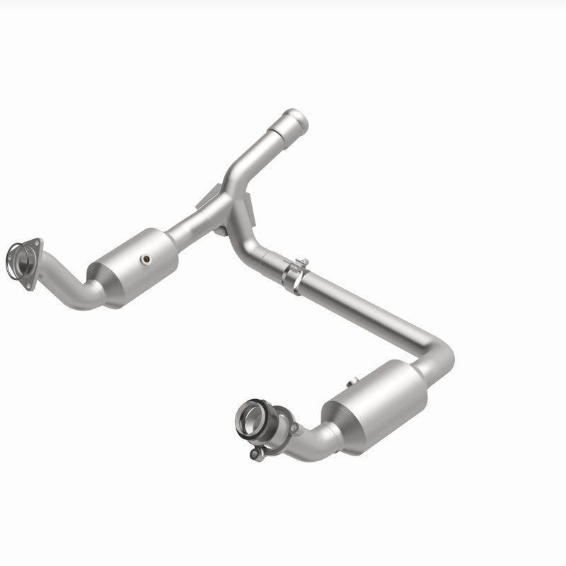 Magnaflow 19-20 GMC Sierra 1500 Single Underbody 4.3L/5.3L Direct Fit Catalytic Converter 280656 280656 360 Degree Image Set