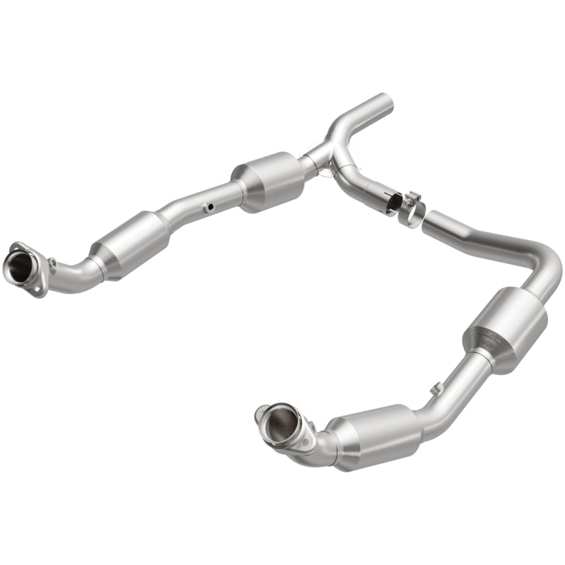 MagnaFlow Ford California Grade CARB Compliant Direct-Fit Catalytic Converter 5582640 Photo - Primary