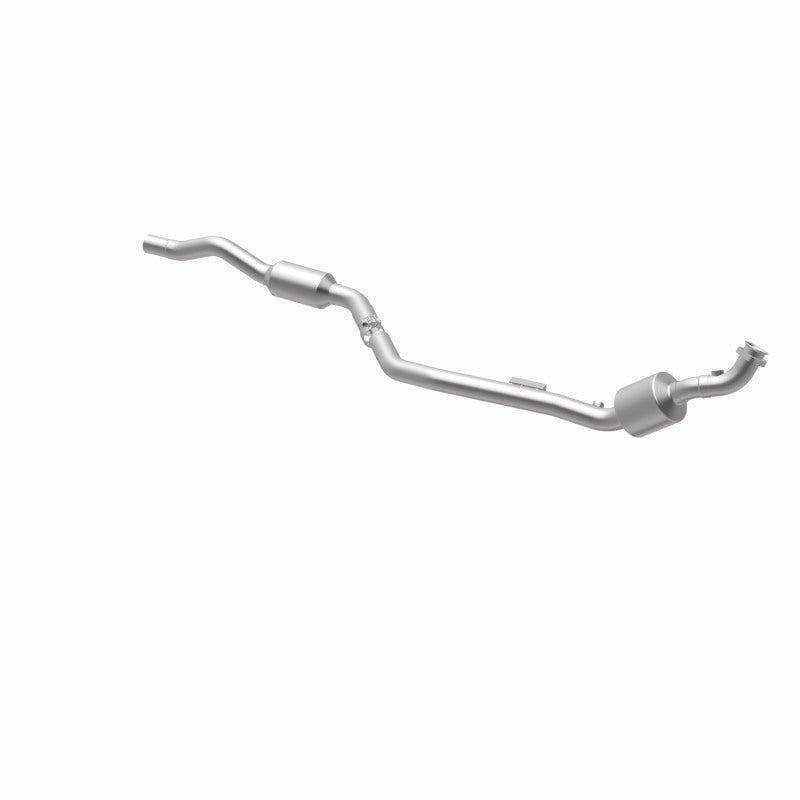 MagnaFlow Mercedes-Benz E350 OEM Grade Federal / EPA Compliant Direct-Fit Catalytic Converter 51645 360 Degree Image Set