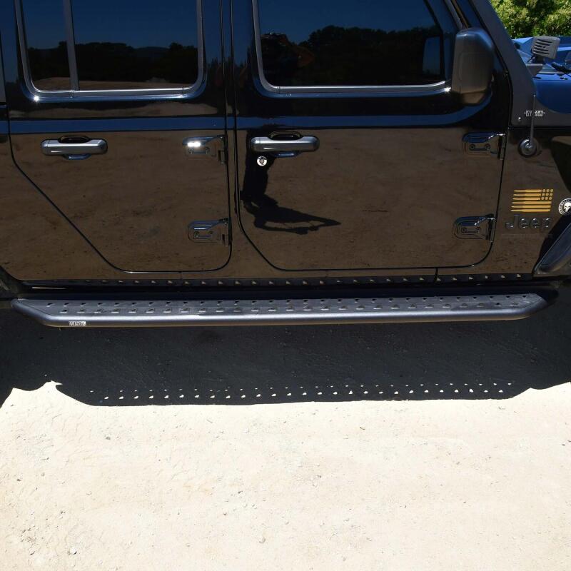 Westin 20-24 Jeep Gladiator Outlaw Running Board 28-34165 28-34165 Photo - Mounted