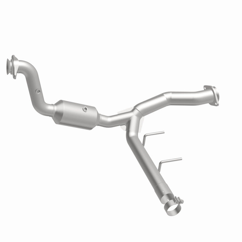 MagnaFlow Ford F-150 OEM Grade Federal / EPA Compliant Direct-Fit Catalytic Converter 21-471 360 Degree Image Set