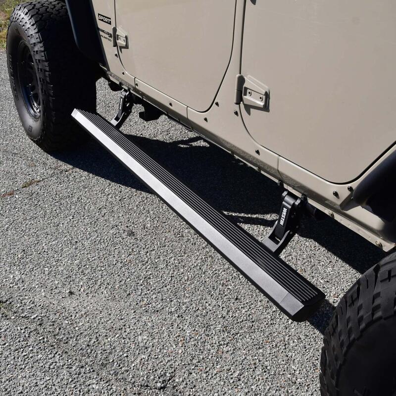 Westin Pro-e Running Boards 07-18 Jeep Wrangler JK 29-23295 29-23295 Photo - Mounted