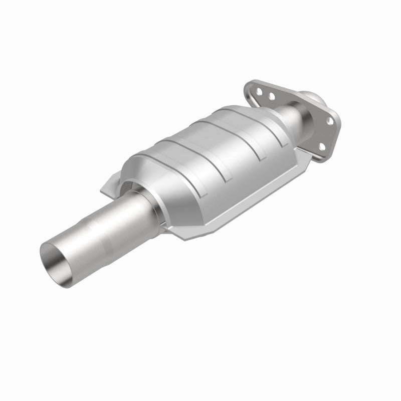 MagnaFlow Standard Grade Federal / EPA Compliant Direct-Fit Catalytic Converter 23496 360 Degree Image Set