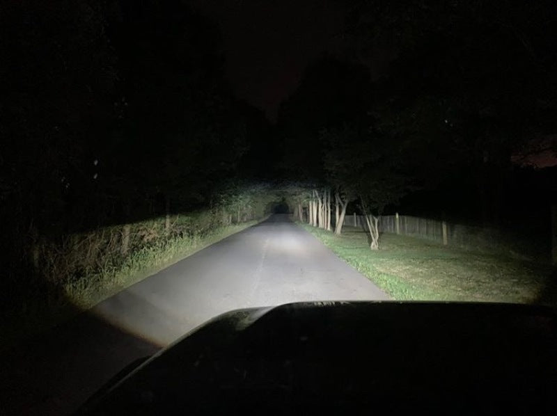 ORACLE Lighting Oracle Jeep JL/Gladiator JT Oculus Switchback Bi-LED Projector Headlights - Amber/White Switchback 5839-023 5839-023 Photo - lifestyle view