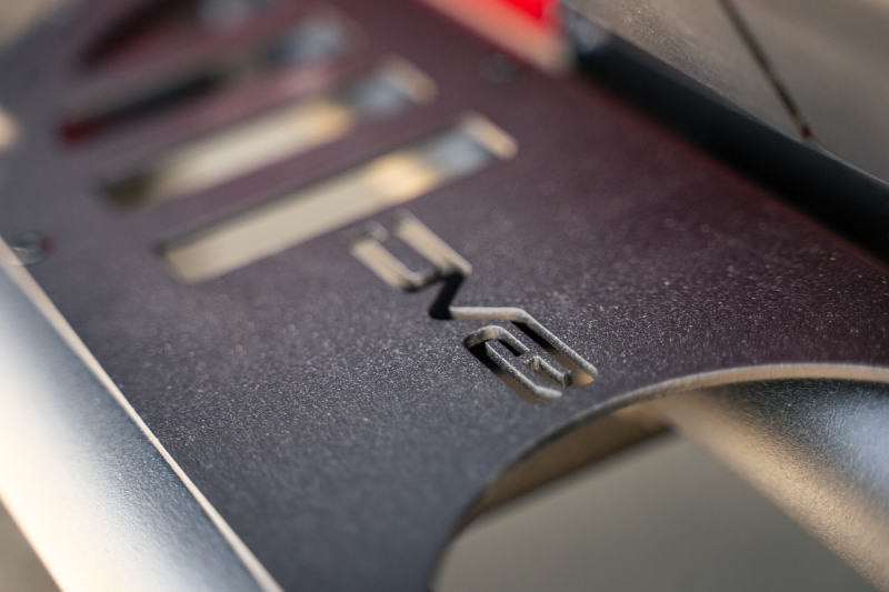 DV8 Offroad 20-23 Jeep Gladiator JT Body/Pinch Weld Mounted Step SRGL-08 SRGL-08 Photo - Unmounted