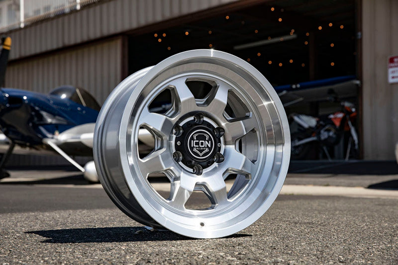 ICON Nuevo 17 X 8.5 5 X 5 6mm Offset 4.5in BS Silver Machined 8117857345SM 8117857345SM Photo - lifestyle view
