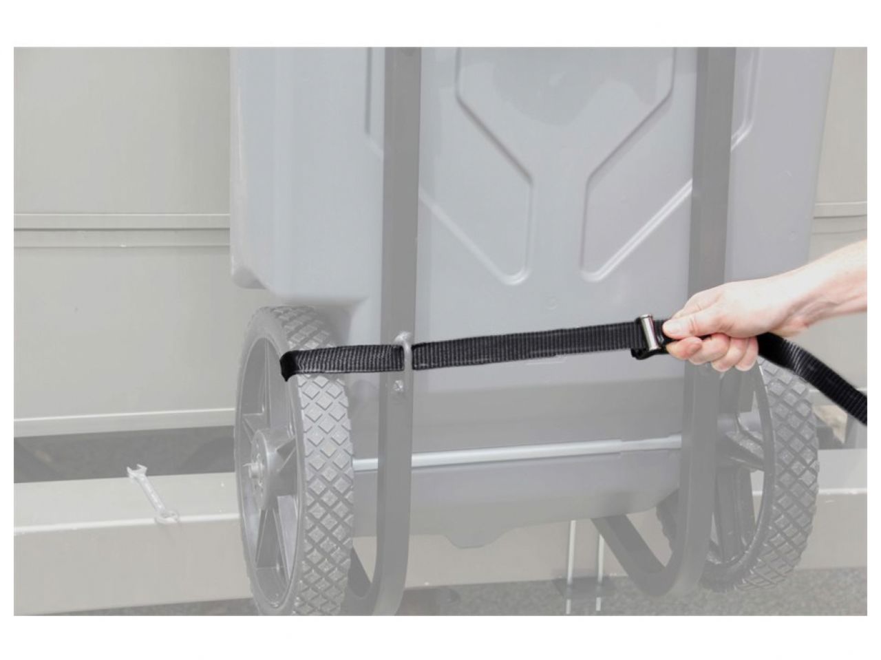 Camco Bumper Mount Tote Tank Holder