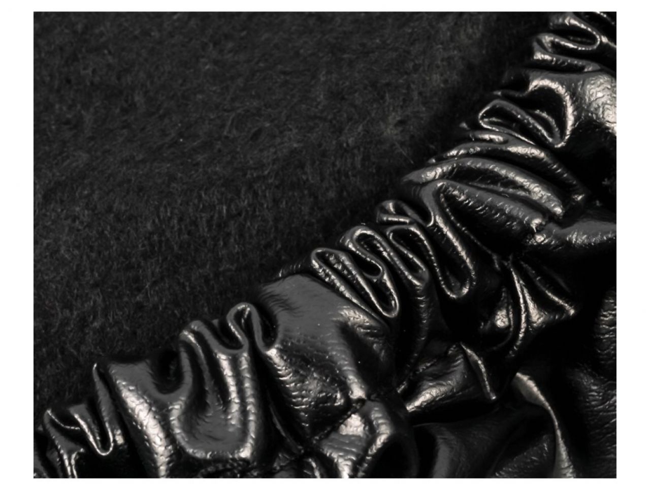 Camco Spare Tire Cover - J_27" Dia Vinyl, Black Bilingual