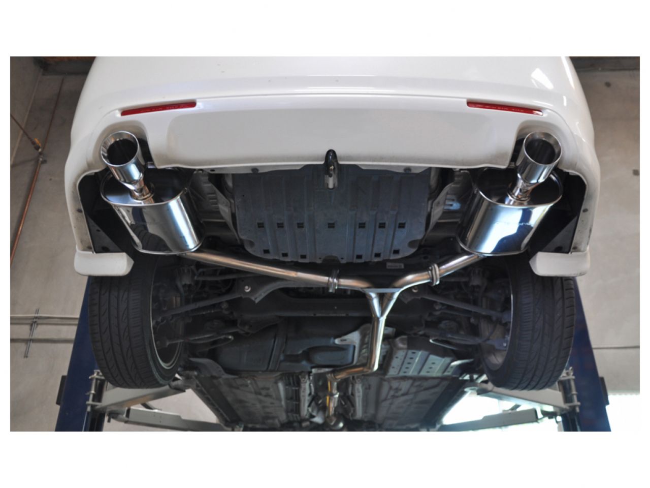 Tanabe Medalion Touring Exhaust Dual Muffler, Dual Tip
