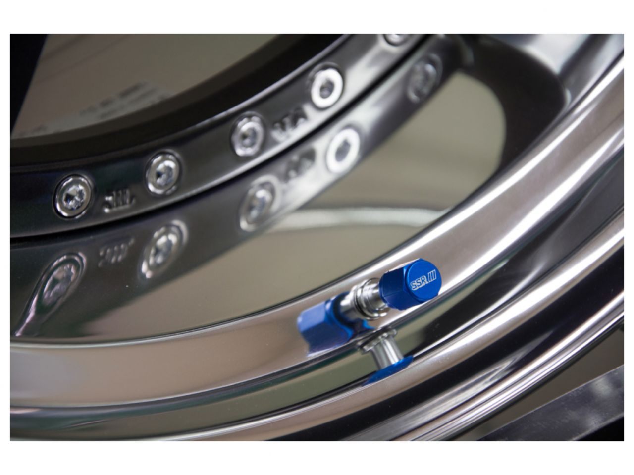 SSR Aluminum Valve Stem Cap w/ Magnet (4 Pcs.) - Blue