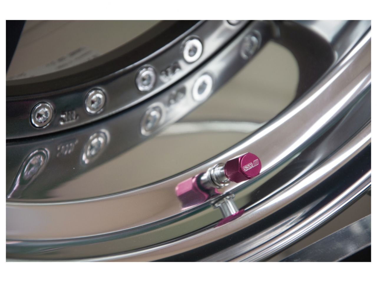 SSR Aluminum Valve Stem Cap w/ Magnet (4 Pcs.) - Red