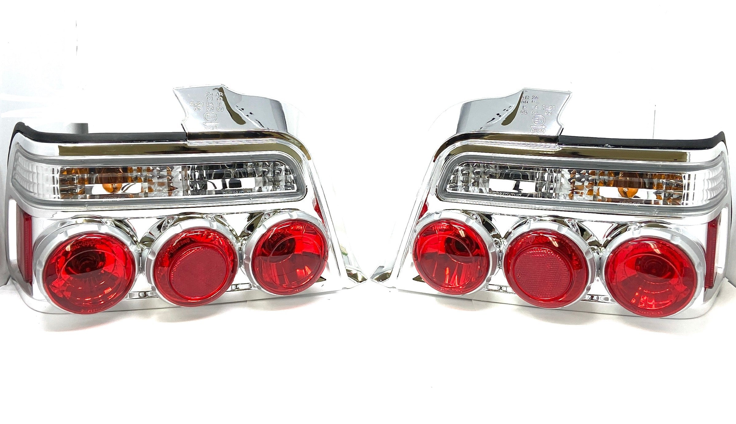 BMW E36 3-Series 4 Door 91-97 Taillight Chrome Tripple Style
