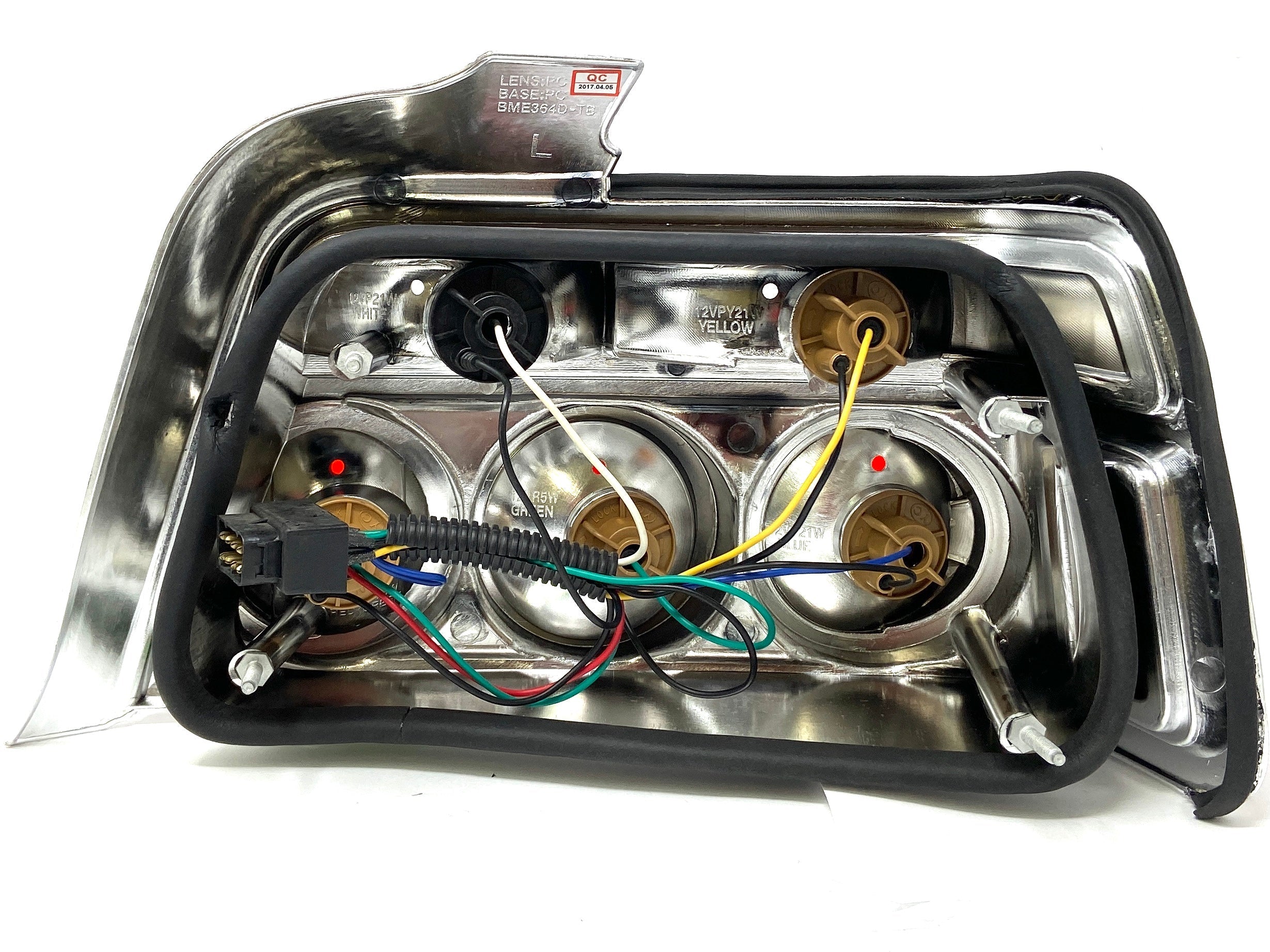 BMW E36 3-Series 4 Door 91-97 Taillight Chrome Tripple Style