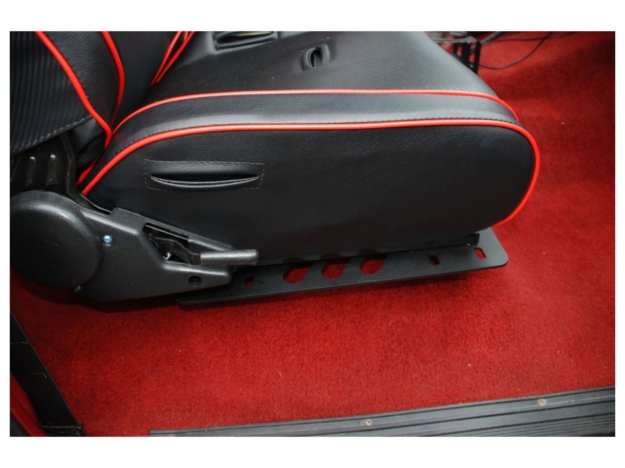 Planted Technology Seat Bracket, Ford Bronco (1987-1991) - Passenger