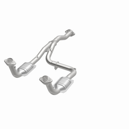 MagnaFlow Jeep Liberty HM Grade Federal / EPA Compliant Direct-Fit Catalytic Converter 23957 360 Degree Image Set